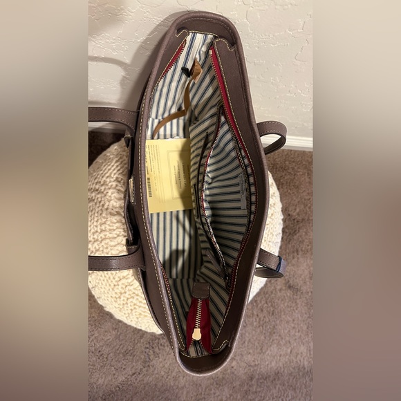 New Dooney & Bourke Camden Saffiano Double Pocket Tote includes Dust Bag - Picture 6 of 11